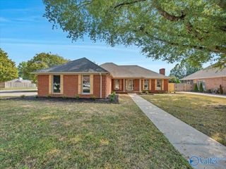 2802 Princeton Avenue SW, Decatur, AL 35603