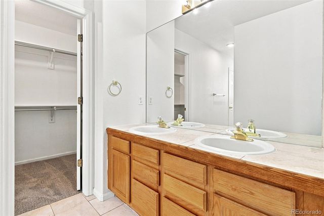 4249 S Killarney Street, Aurora, CO 80013