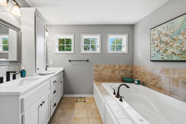17424 Staples Street NE, Ham Lake, MN 55304