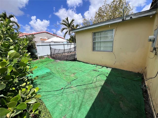 1329 SW 75th Ave 1, Miami, FL 33144