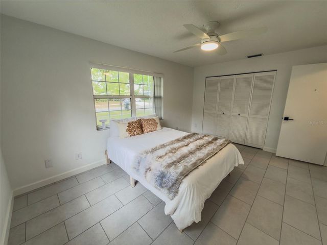 1044 51ST AVENUE N, St Petersburg, FL 33703