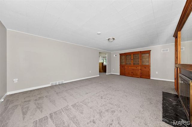 765 N Main Street, St Clair, MO 63077