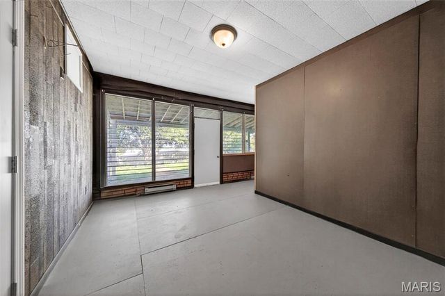 765 N Main Street, St Clair, MO 63077