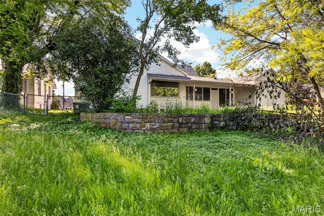 765 N Main Street, St Clair, MO 63077