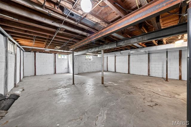 765 N Main Street, St Clair, MO 63077