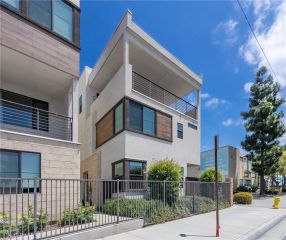 2054 Mylitta, Gardena, CA 90249