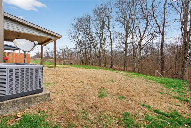 1163 Belvoir Ln, Clarksville, TN 37040