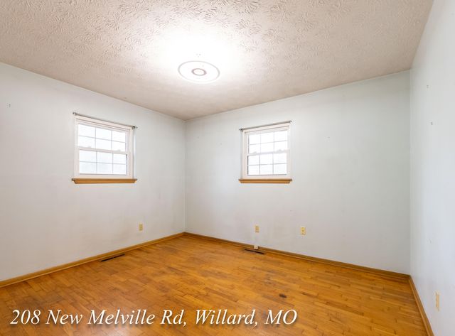 208 East New Melville Road, Willard, MO 65781
