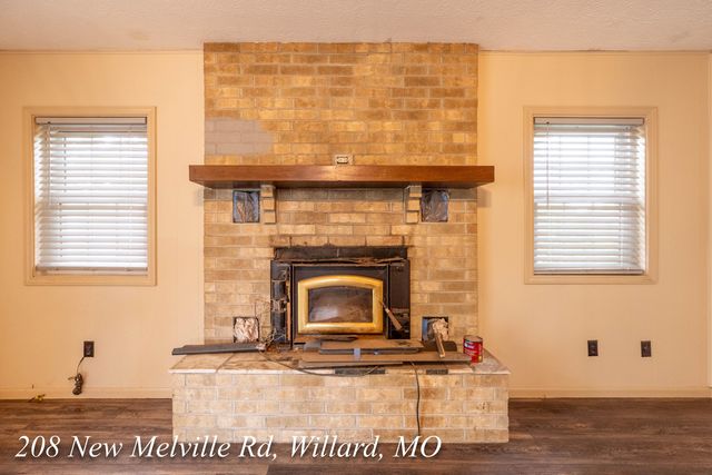208 East New Melville Road, Willard, MO 65781