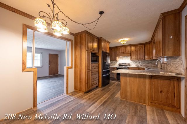 208 East New Melville Road, Willard, MO 65781