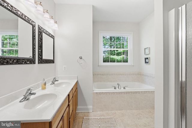 925 CARSON RD, Huntingtown, MD 20639