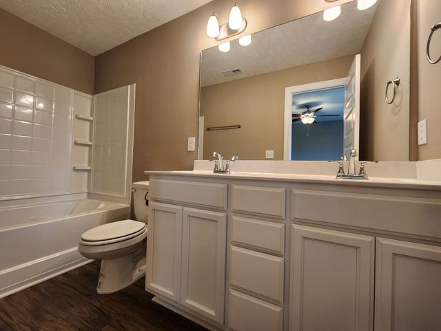 2902 Valley Farms Drive, Christiana, TN 37037