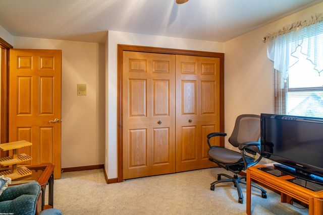 47799 Farmbrook Court, Chesterfield, MI 48051