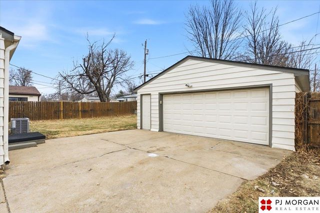 7619 S 41st Avenue, Bellevue, NE 68147