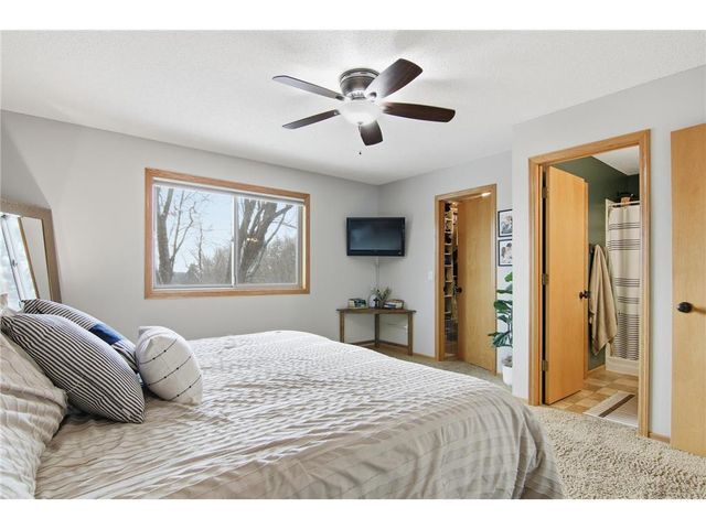 9953 Starlight Drive, Saint Paul, MN 55125