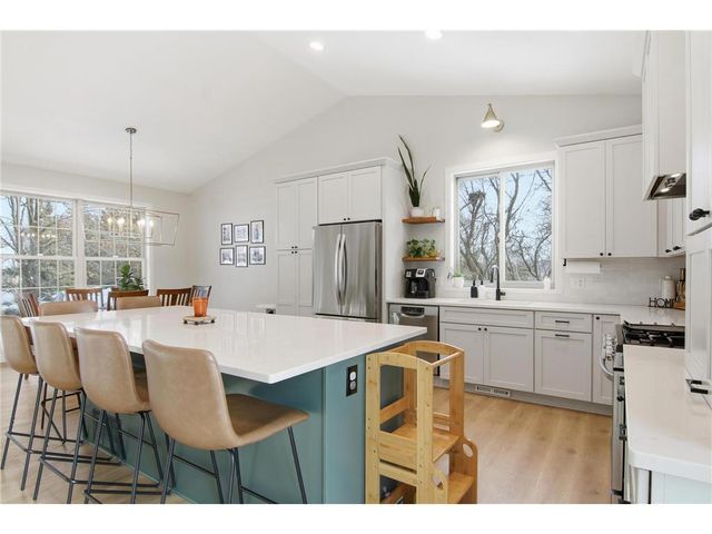 9953 Starlight Drive, Saint Paul, MN 55125