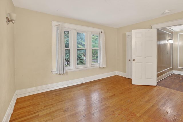 1118 E Holland Avenue, Saginaw, MI 48601