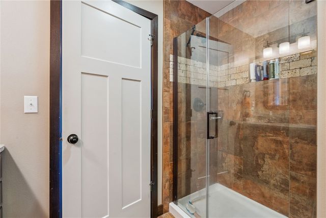 2095 Fieldcrest Ln, Ely, IA 52227