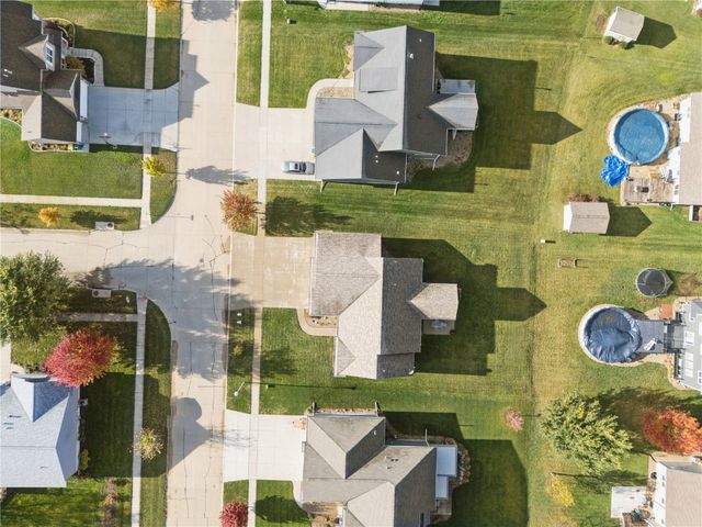 2095 Fieldcrest Ln, Ely, IA 52227