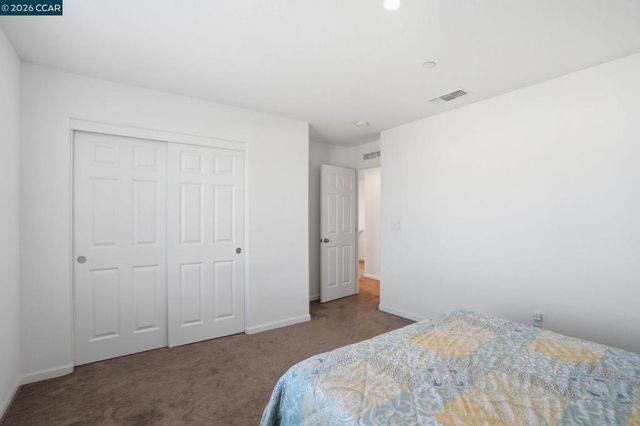 864 Bewick Dr, Lathrop, CA 95330