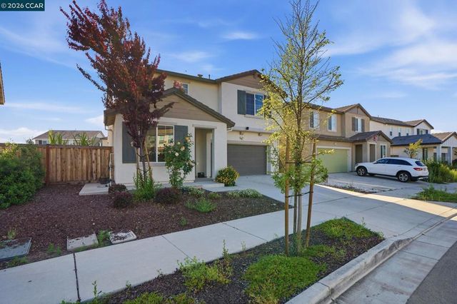 864 Bewick Dr, Lathrop, CA 95330