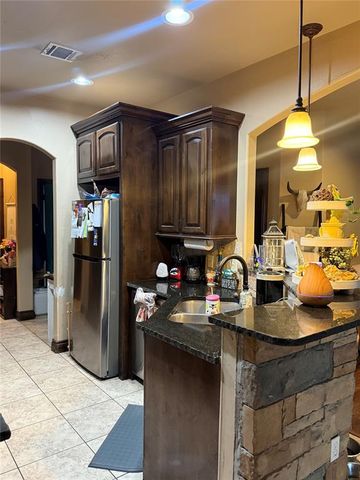 1751 E Lily Lane, Mustang, OK 73064
