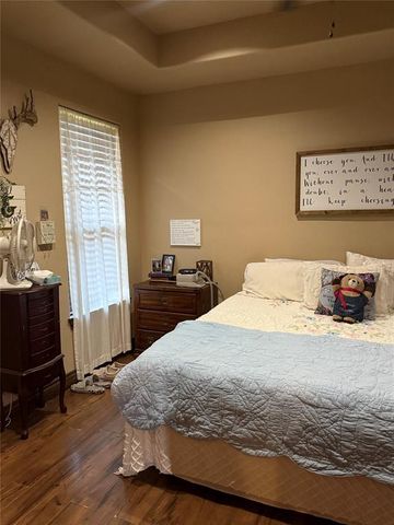 1751 E Lily Lane, Mustang, OK 73064