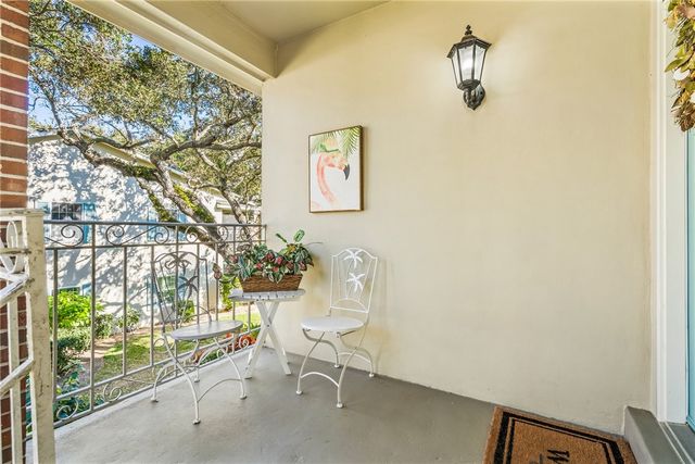 107 W Park Shores Circle 22W, Vero Beach, FL 32963