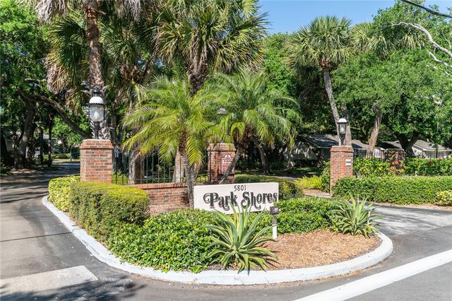 107 W Park Shores Circle 22W, Vero Beach, FL 32963