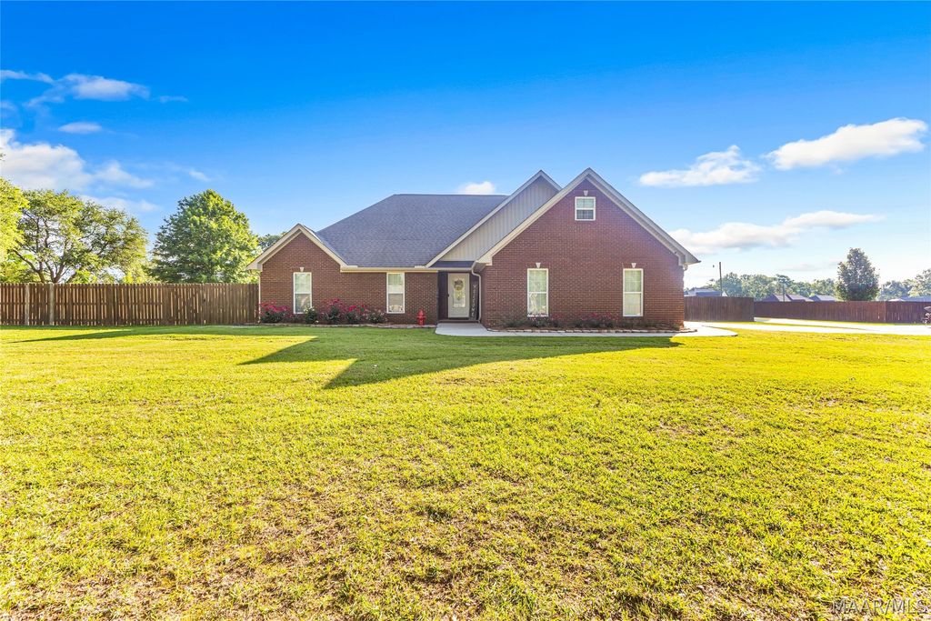 2308 County Road 81 Road, Clanton, AL 35045