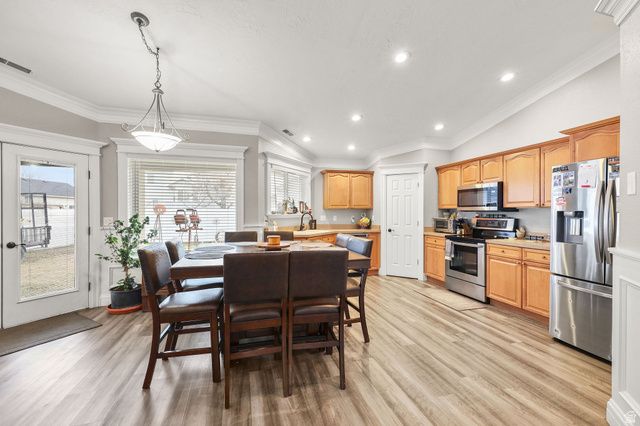 1075 W 4175 S, Riverdale, UT 84405