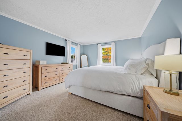 340 N Gate Road, Manchester, NH 03104