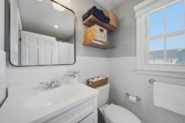 340 N Gate Road, Manchester, NH 03104