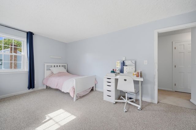 340 N Gate Road, Manchester, NH 03104