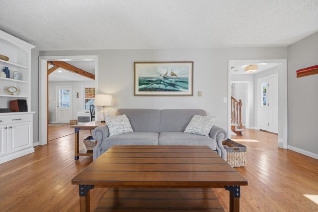 340 N Gate Road, Manchester, NH 03104