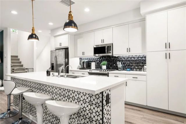 663 S Mosaic Street, Anaheim, CA 92805