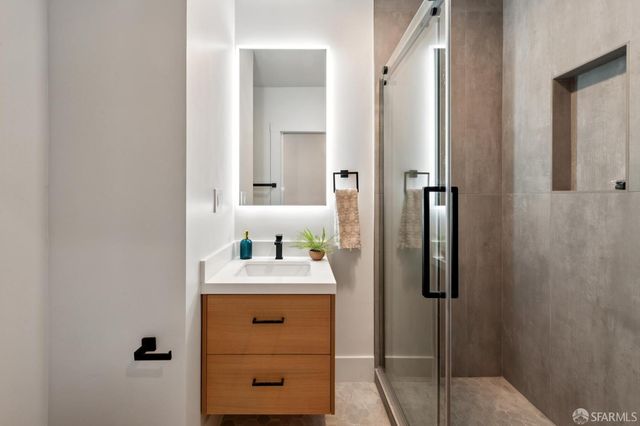 1522 Waller Street B, San Francisco, CA 94117