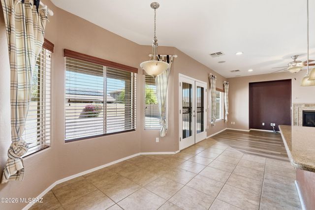 262 S San Marino Loop, Casa Grande, AZ 85194