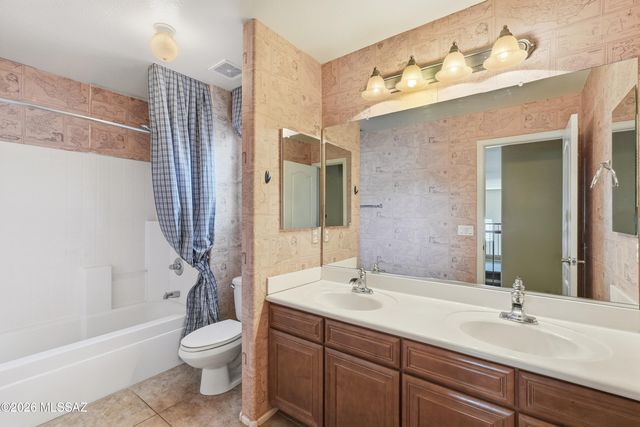 262 S San Marino Loop, Casa Grande, AZ 85194