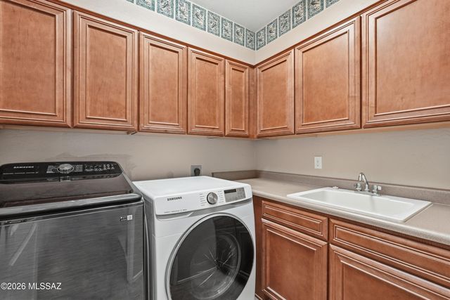 262 S San Marino Loop, Casa Grande, AZ 85194