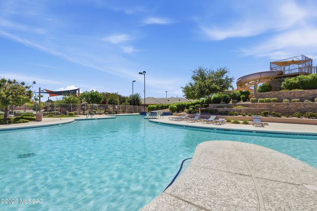 262 S San Marino Loop, Casa Grande, AZ 85194