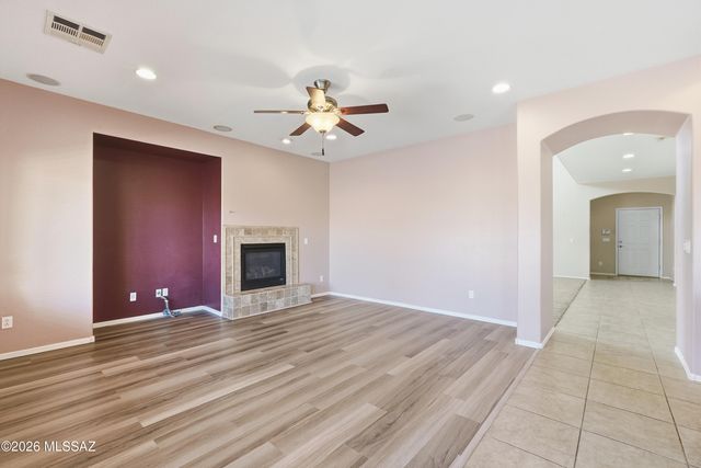 262 S San Marino Loop, Casa Grande, AZ 85194