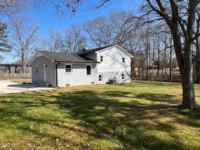 304 Scenic View Rd Drive, Chesnee, SC 29323