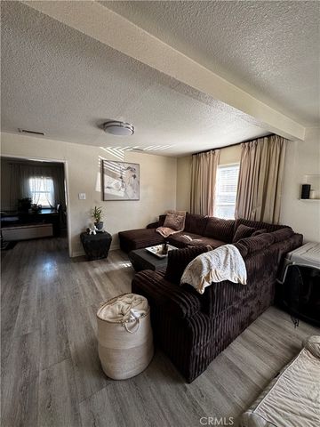 977 W Hays, Banning, CA 92220