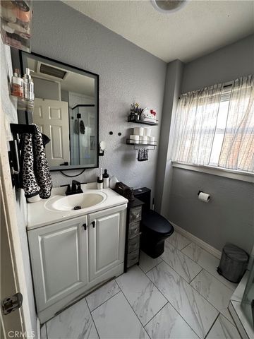 977 W Hays, Banning, CA 92220