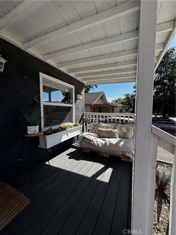977 W Hays, Banning, CA 92220