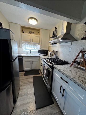 977 W Hays, Banning, CA 92220