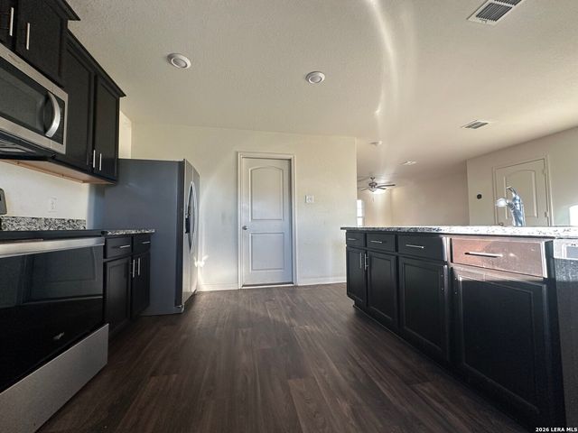 10950 MONTEREY PIKE, Converse, TX 78109