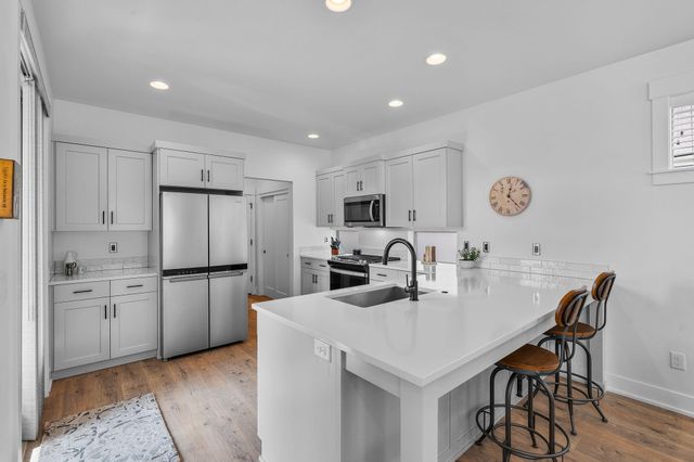 4649 SW 36th Street, Redmond, OR 97756