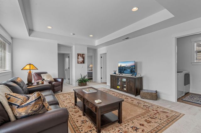 4649 SW 36th Street, Redmond, OR 97756